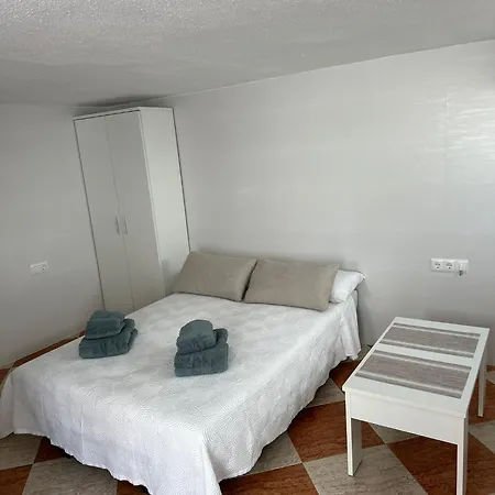 Costa Apartment *