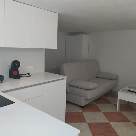 Costa Apartment *